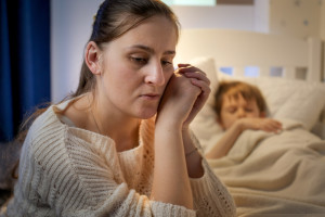 "Można kochać swoje dziecko i jednocześnie żałować, że zostało się rodzicem". Psychologowie badają tożsamość rodzicielską