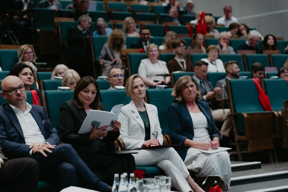 Narodowy bilans zdrowia: mniej palących, ale 39 proc. Polaków z otyłością