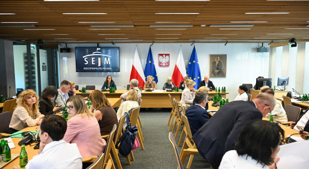Jednomyślność w Sejmie w ocenie postawy samorządu lekarzy. "Przemawia buta i arogancja"