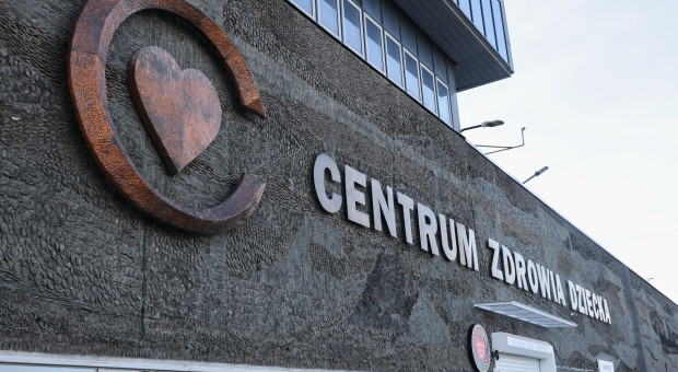 1,4 mln zł rocznie dla lekarza. Ministerialny szpital rozwiązał kontrakt