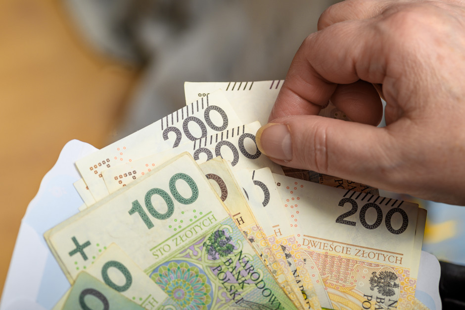 ZUS wypłaci 7 tys. zł także na pogrzeb za granicą. Dotyczy to również Ukraińców