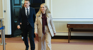 Limity wynagrodzeń przyjęte przez rząd. "Reforma wejdzie w życie odpowiedzialnie, ale szybko"