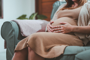 Jakość snu matki w ciąży może mieć wpływ na otyłość dziecka
