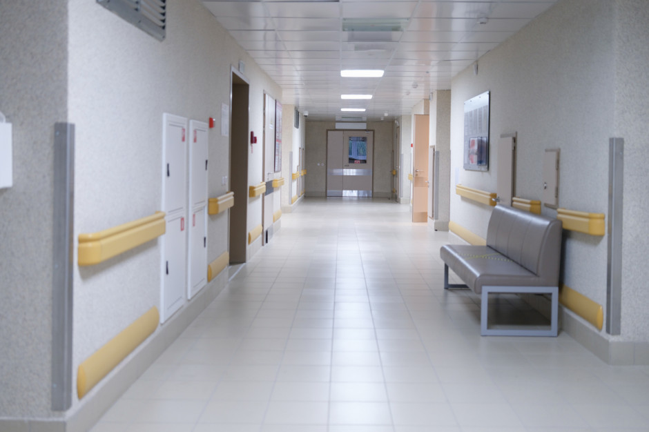 Know-how na sprzątanie. W tym szpitalu we Wrocławiu od czerwca 22 kliniki obsługuje firma zewnętrzna