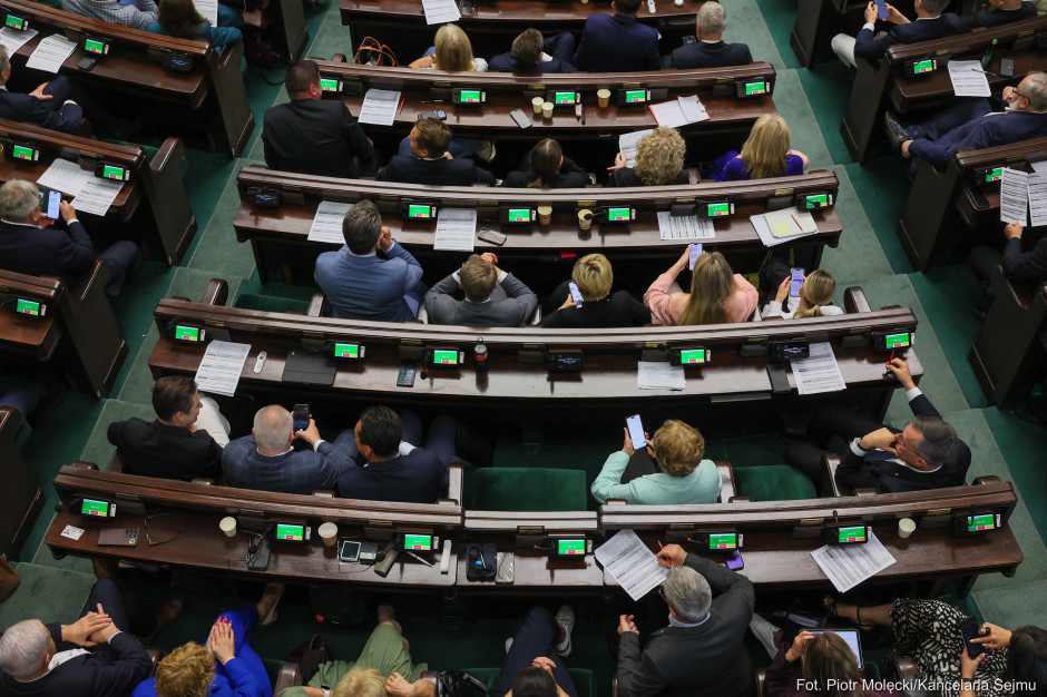 240 zł za godzinę dla lekarza i maksymalnie dwa etaty. Czy w Sejmie będzie zgoda na wprowadzenie ograniczeń?