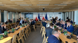 Reforma płac medyków bez wysłuchania publicznego. Komisja Zdrowia poparła jawne kontrakty
