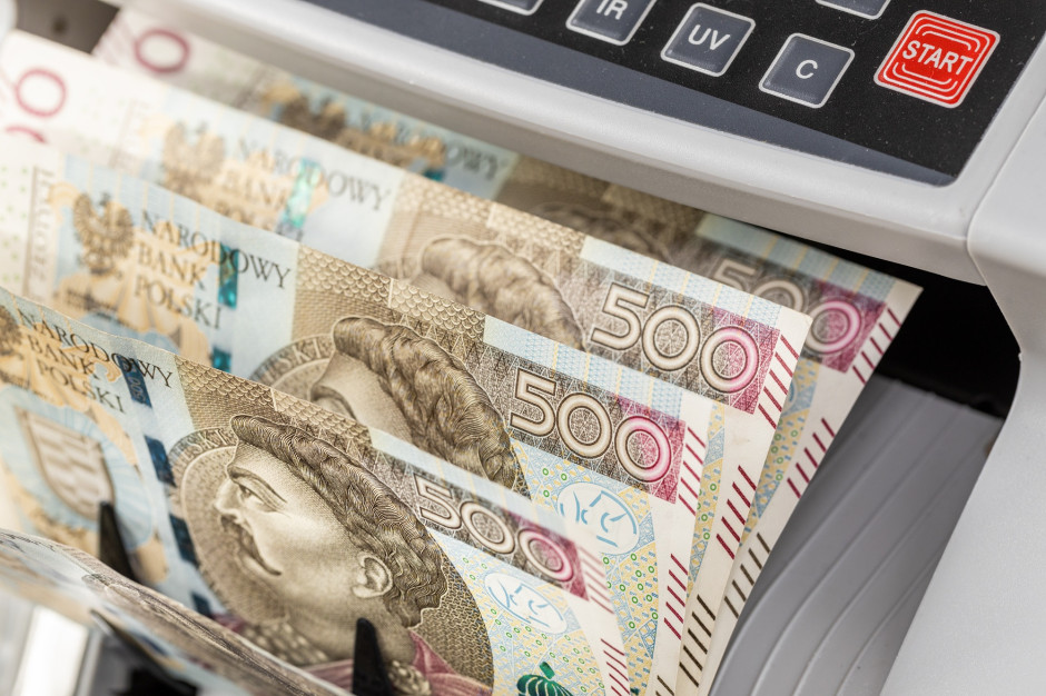 7695 zł miesięcznie jak gruba linia. GUS podał, ile zarabiają Polacy