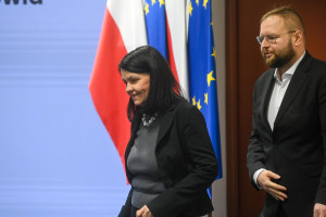 Firma &bdquo;nie była świadoma&rdquo;, że zarobiła w Polsce 70 mln zł na leku. Ministerstwo szykuje nowe zasady