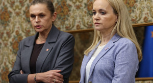 Wsparcie psychologiczne po wydarzeniach w szkołach dla dzieci i dorosłych: numery 116 111 i 800 100 100