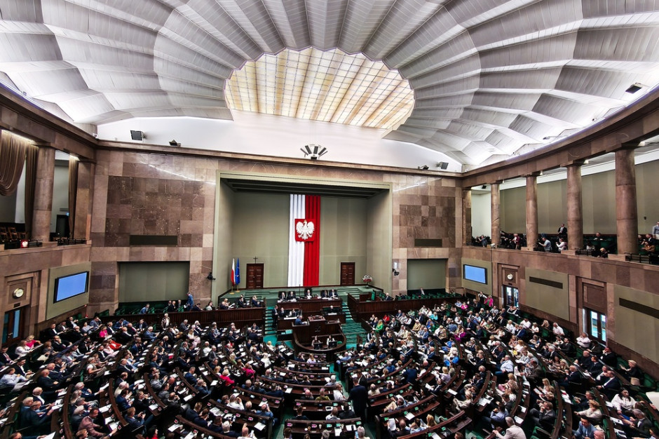Wyższa emerytura dla 21 tys. osób. Sejm podjął decyzję