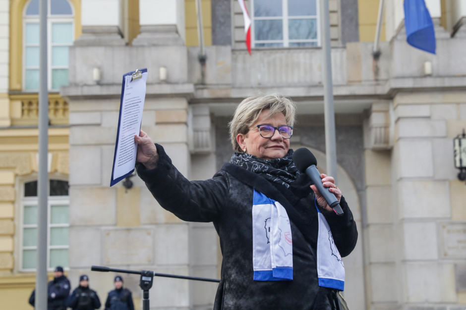 Legenda związku pielęgniarek odchodzi. Krystyna Ptok oddaje stanowisko