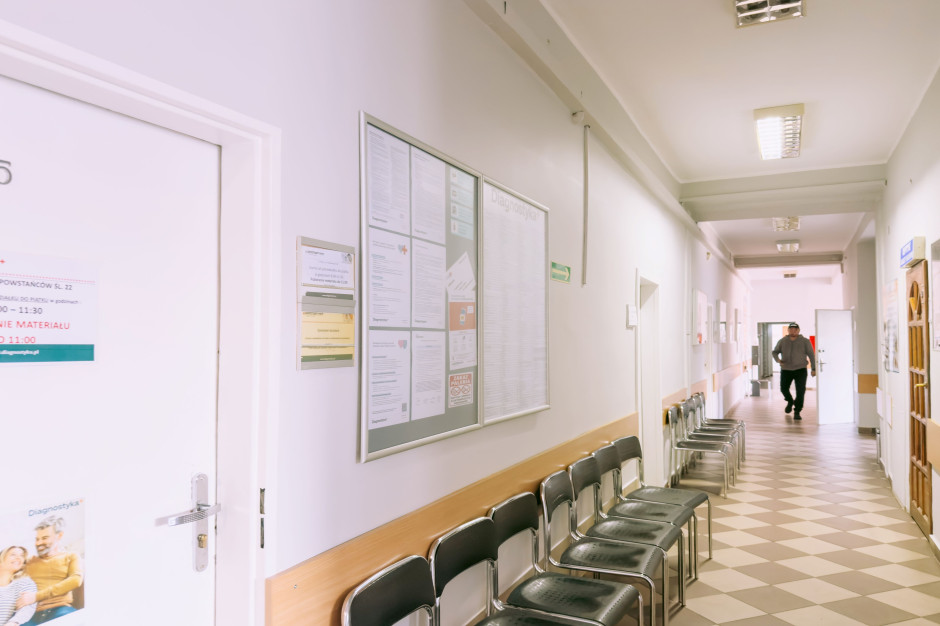 Szpital ma sprzedawać cegiełki i organizować koncerty. Cel: zbiórka na nadwykonania