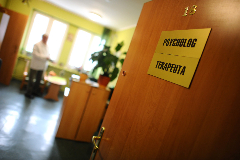 Psychoterapeutą także inżynier, psycholog w dwóch izbach. Ministerstwo pokazało poprawiony projekt