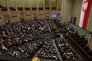 Prezes NFZ będzie m&oacute;gł zakazać lekarzowi dożywotnio pracy w publicznym systemie. Nieoczekiwany zwrot akcji w Sejmie