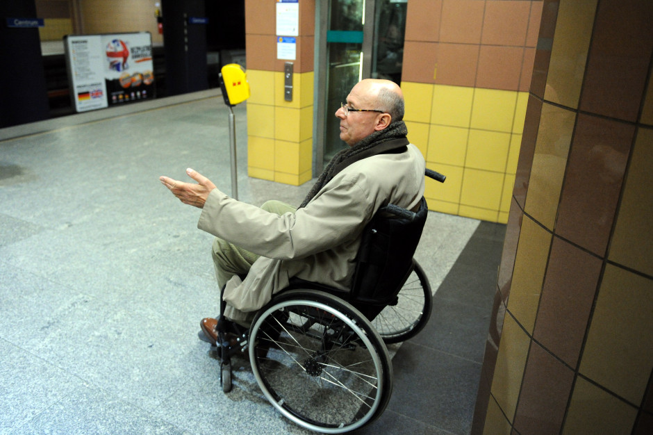 Asystent osobisty dla ok. 100 tys. osób. Ustawa idzie do prezydenta
