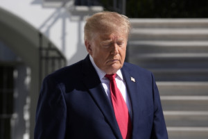 Z administracji Trumpa odchodzi ekspert od zaufania. W tle ogniska odry i spór o szczepienia