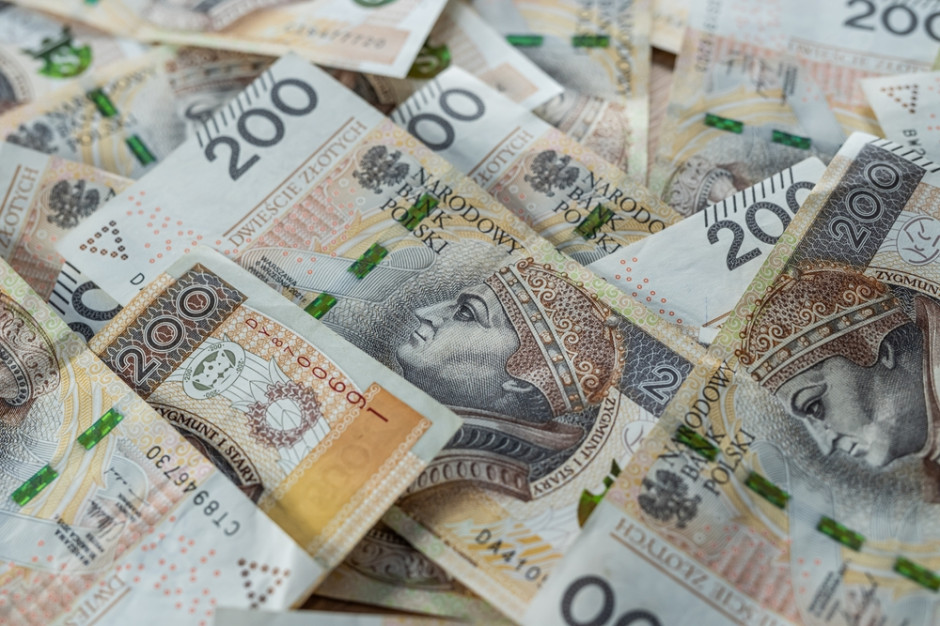 7000 zł dla wszystkich. Wypłata gwarantowana z urzędu. Od 2027 roku zmiany w zasadach świadczenia